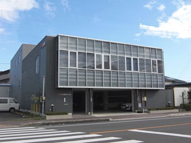 社屋外観
